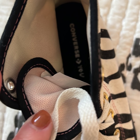 Converse Kids Chuck Taylor Girls size 2 - Picture 5 of 6